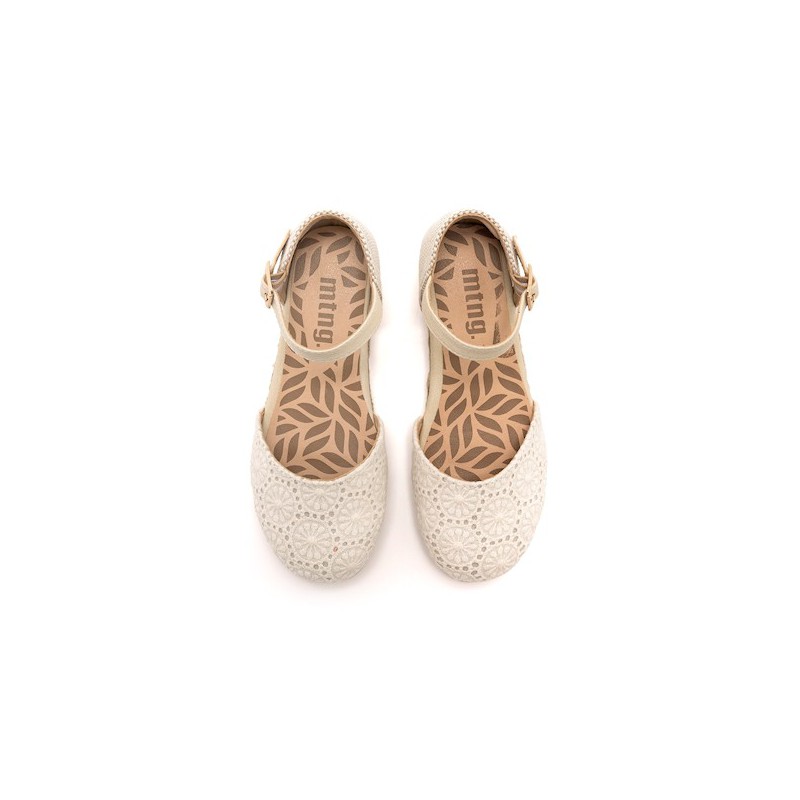 ALPARGATA CHICA BORDADA CRUDA